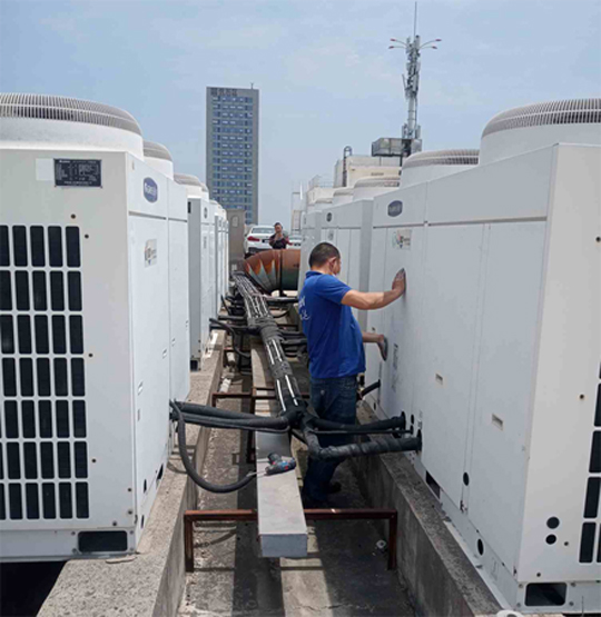 鸡冠中央空调制热和不制冷系统维修方法