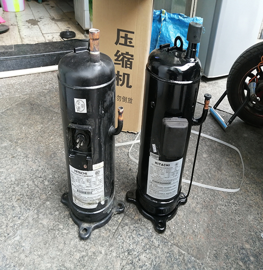 鸡冠中央空调压缩机的更换维修